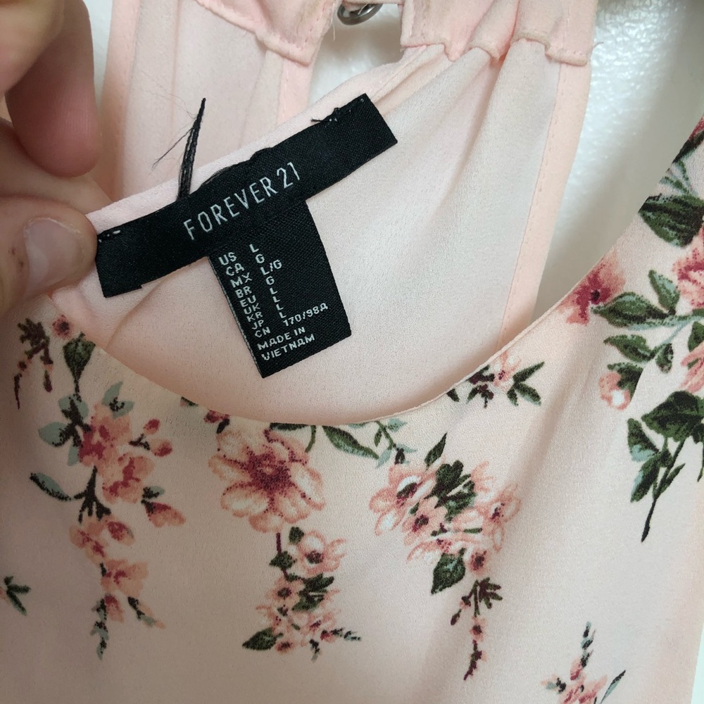Flowered blouse - Picture 3 of 4